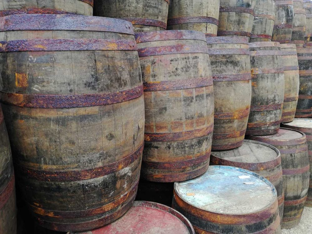 
                      
                        Oak Whiskey Barrels - Reclaimed in Different Sizes and Styles
                      
                    